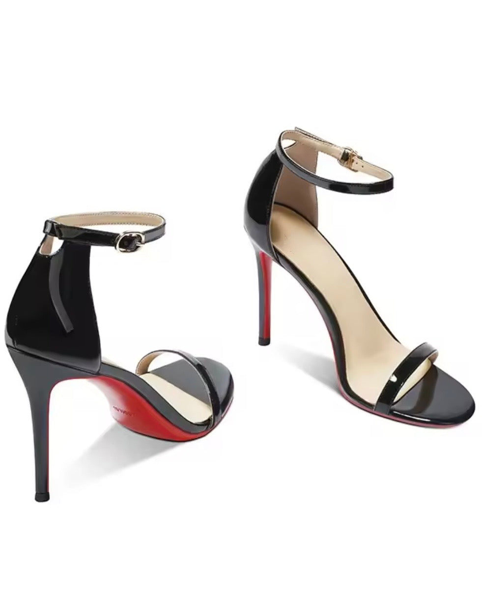 Hanya sandals