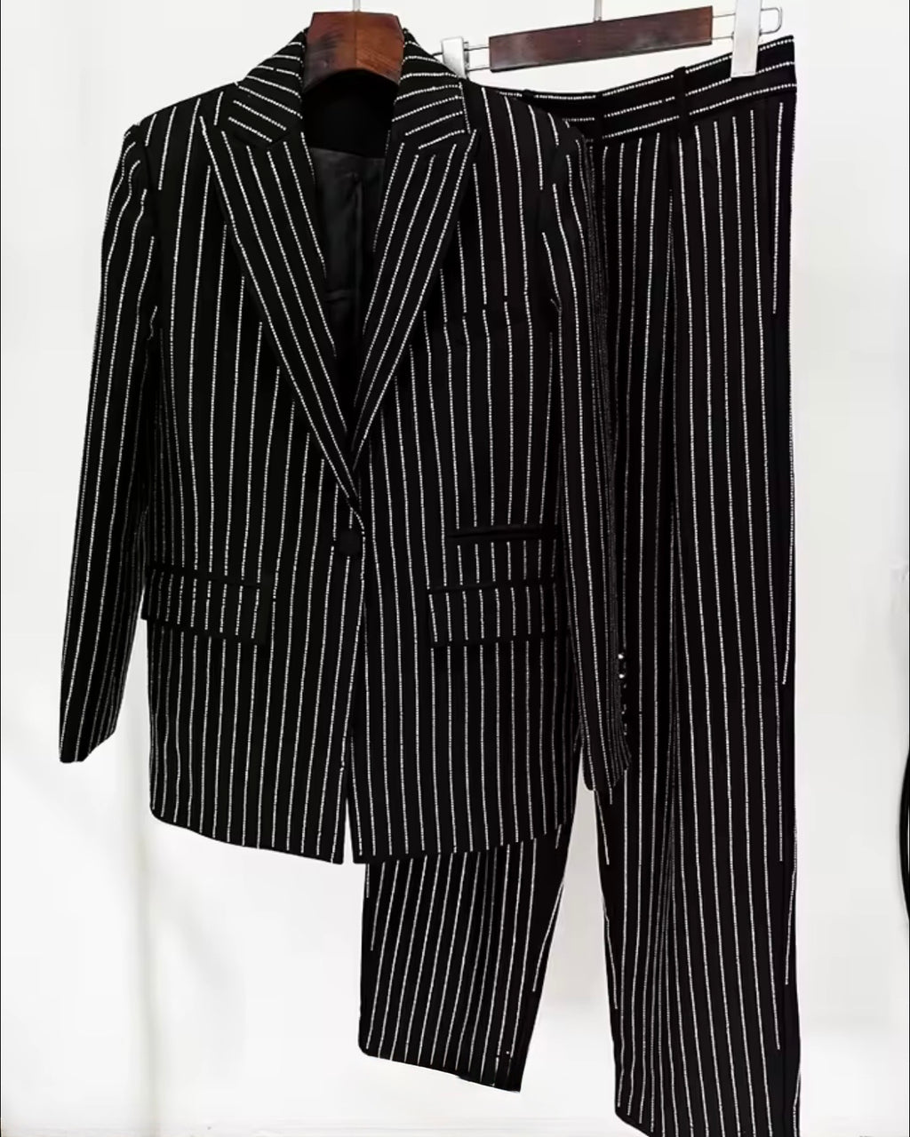 Alesa suit