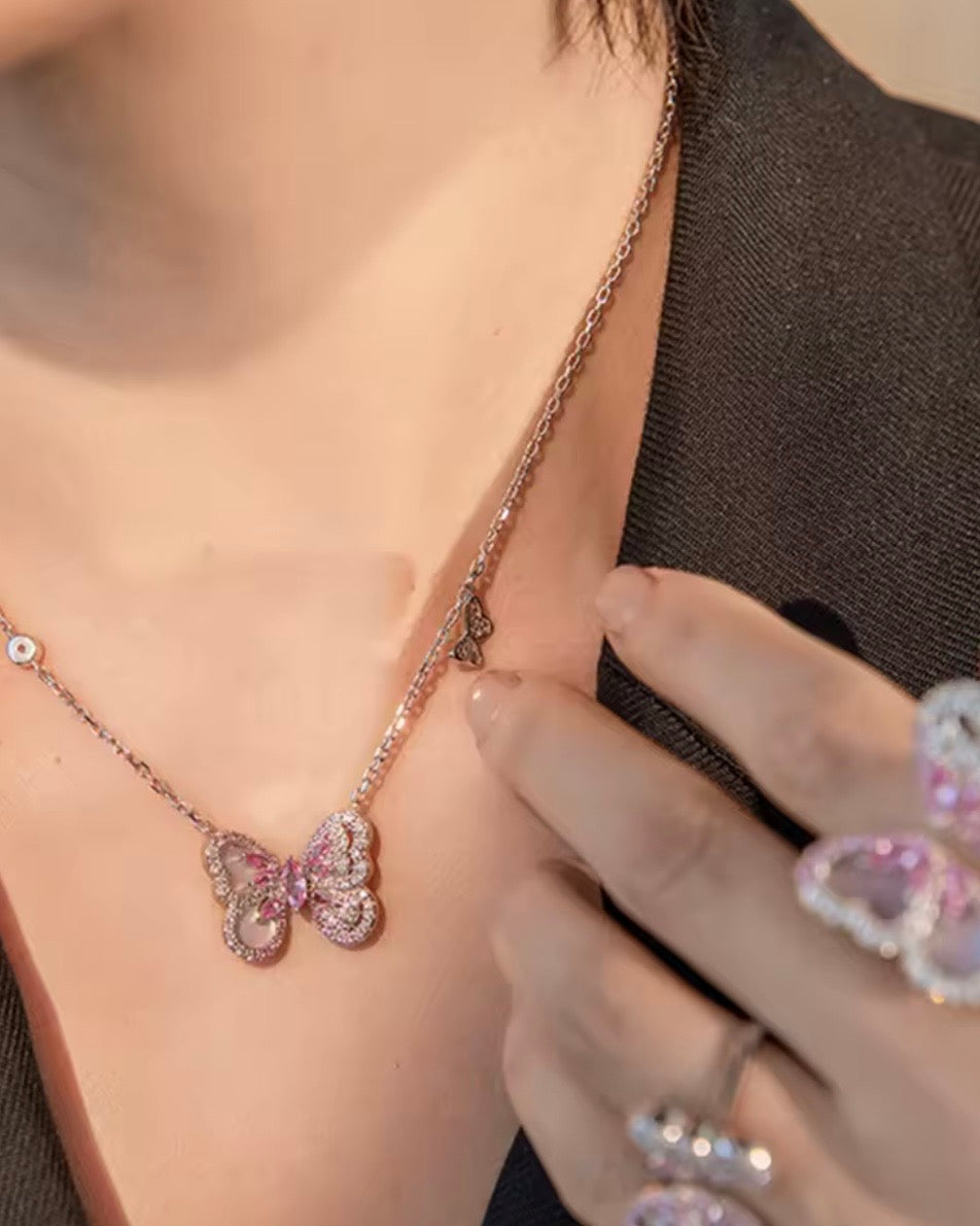 Elise pendant