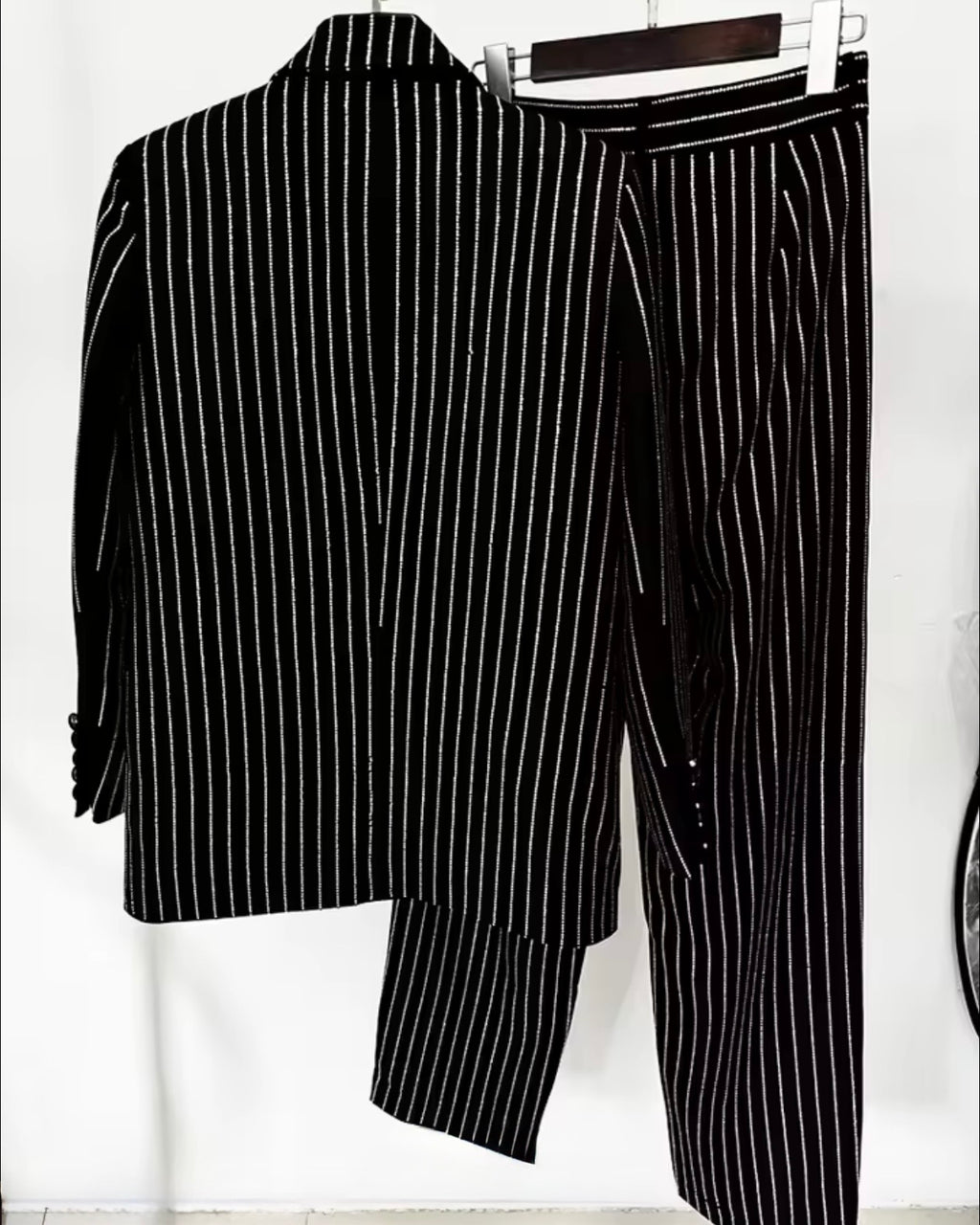 Alesa suit