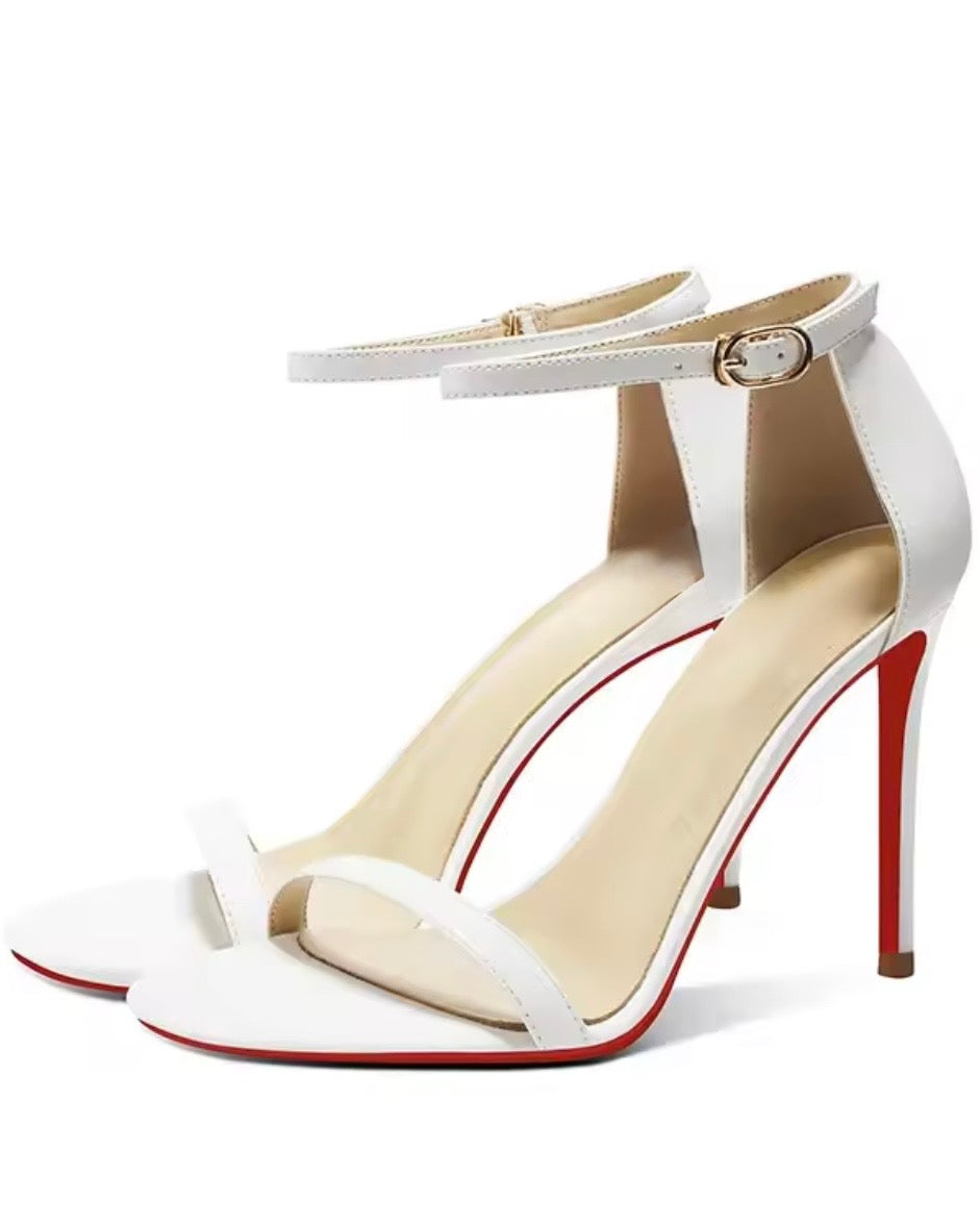 Hanya sandals