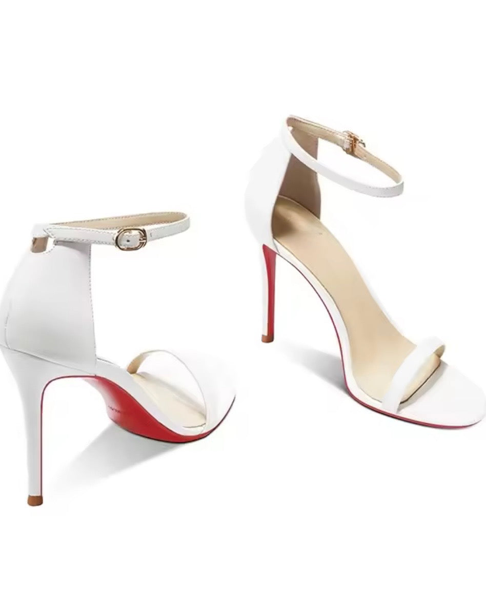 Hanya sandals