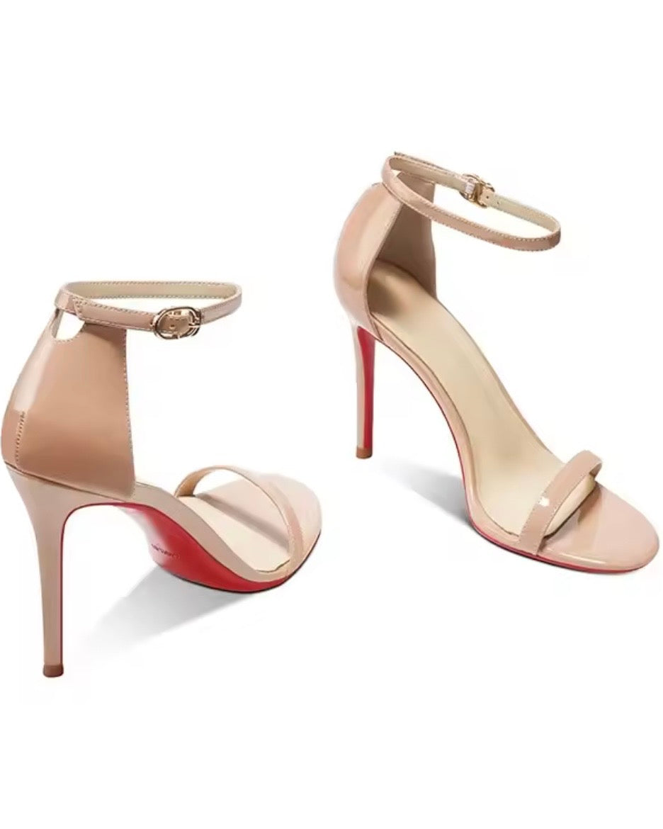 Hanya sandals