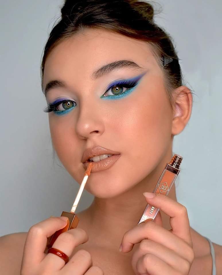 XZ glam lipgloss