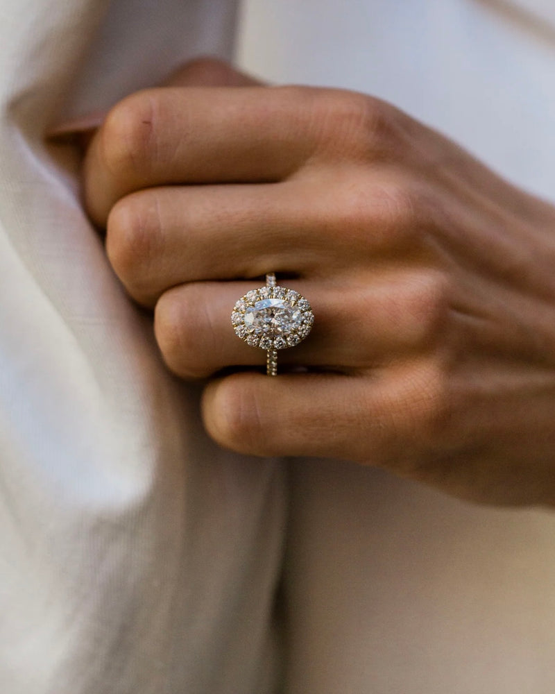 PEARLA RING 2.01 Carat Oval