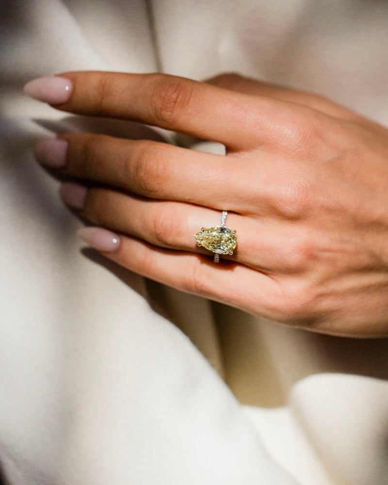 JOLIE RING 4.78 carat pear